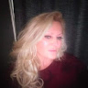 Meet your Posher, Angie